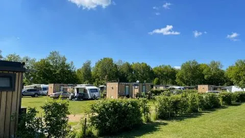 Komfort campingplads med private sanitære faciliteter